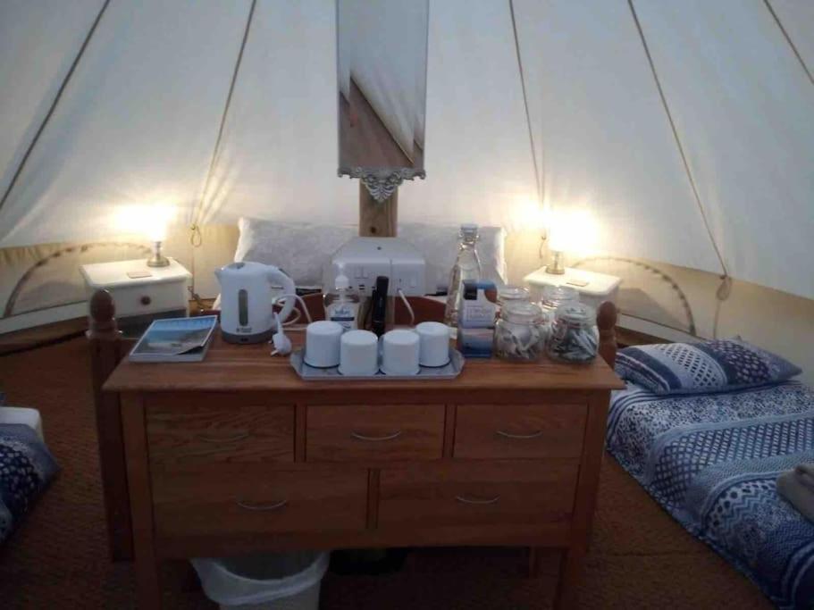 Cox Hill Glamping Badger Hotel Truro Exterior foto