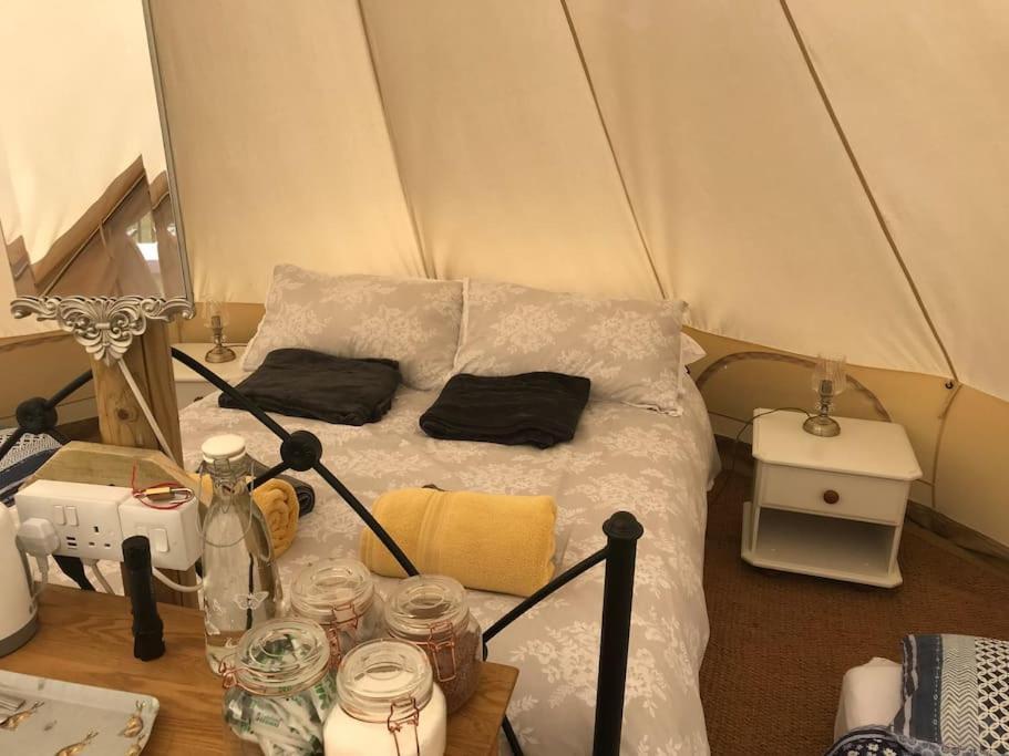 Cox Hill Glamping Badger Hotel Truro Exterior foto